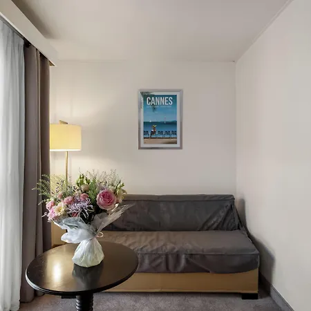 America Hotel 4*