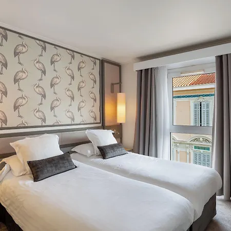 America Hotel 4*