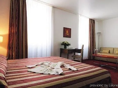 America 4* Κάννες