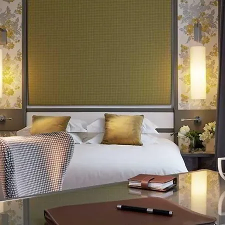 Hotell America 4*