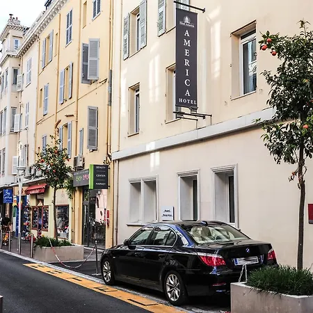 Hotell America 4*