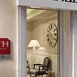 America Hotel 4*
