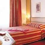 America Hotel 4*