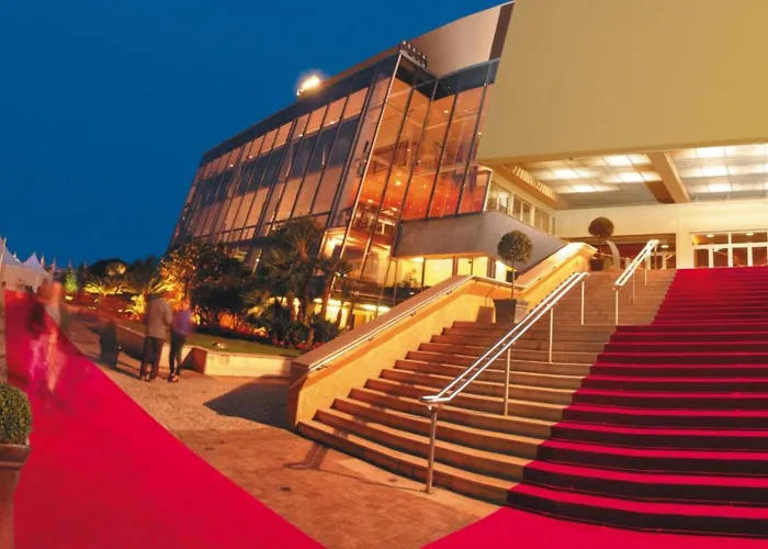 America 4* Cannes